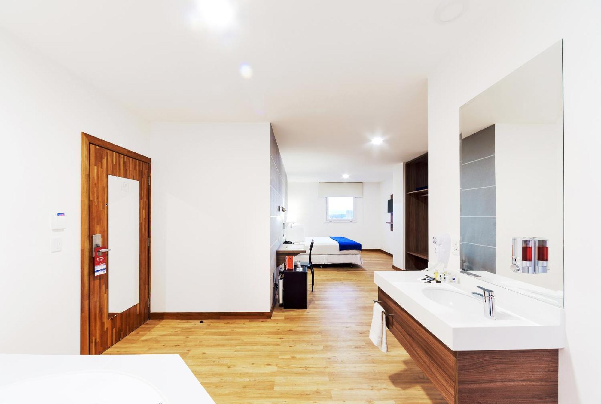 Lp Equipetrol Hotel Santa Cruz de La Sierra Ngoại thất bức ảnh