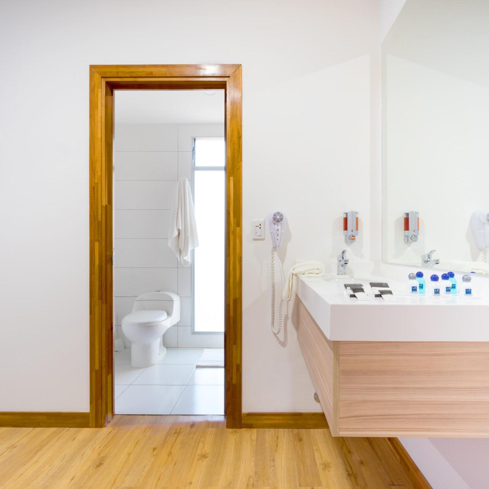 Lp Equipetrol Hotel Santa Cruz de La Sierra Phòng bức ảnh
